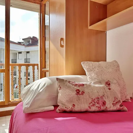 El Parque De アパート *